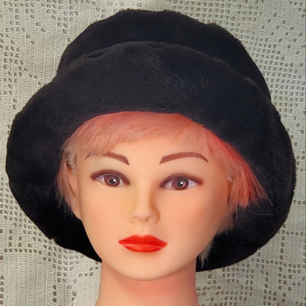 Faux fur hat